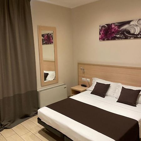 Hotel San Biagio Милан Экстерьер фото