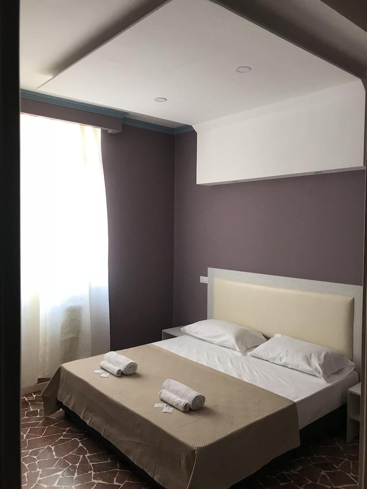 Hotel San Biagio Милан Экстерьер фото