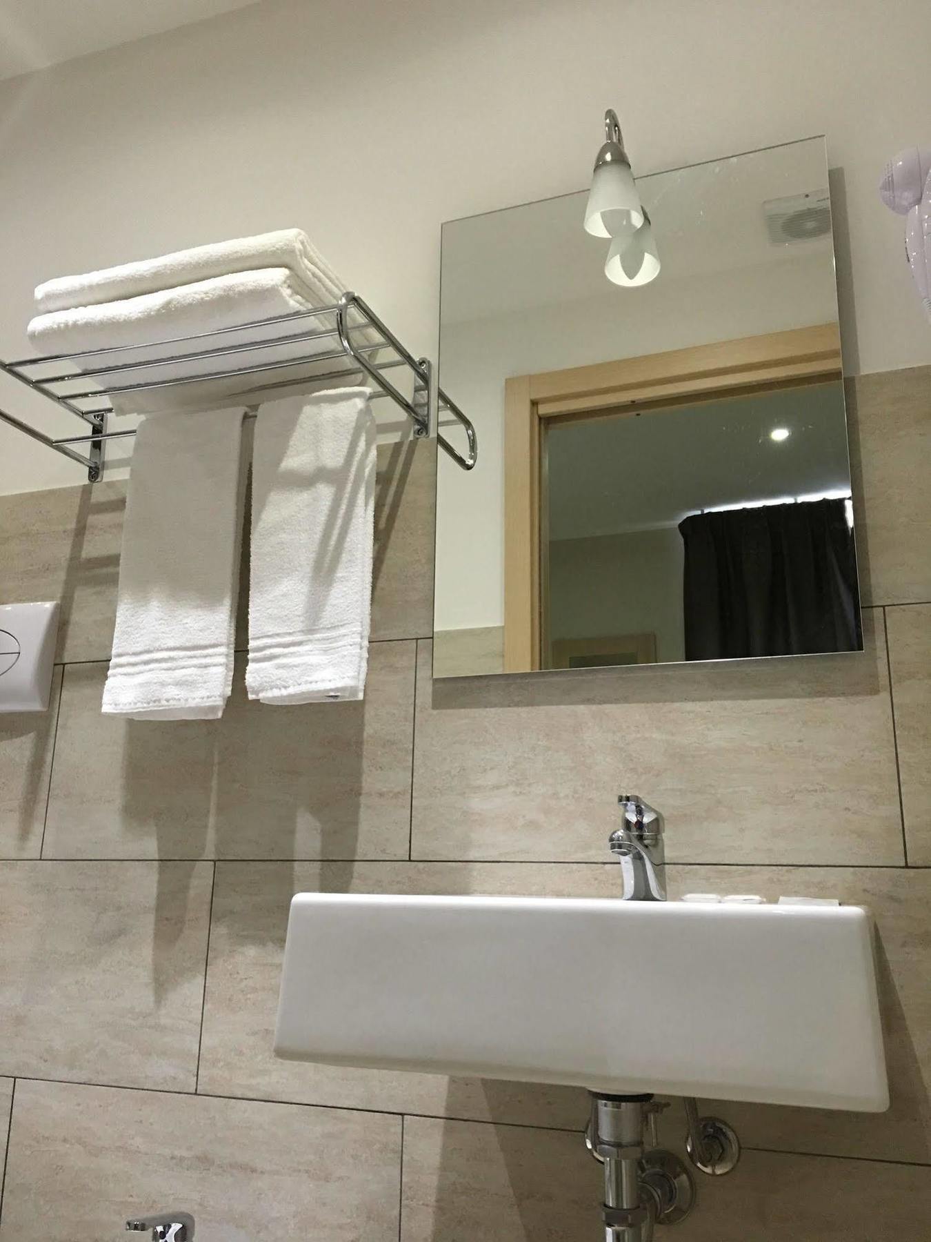 Hotel San Biagio Милан Экстерьер фото