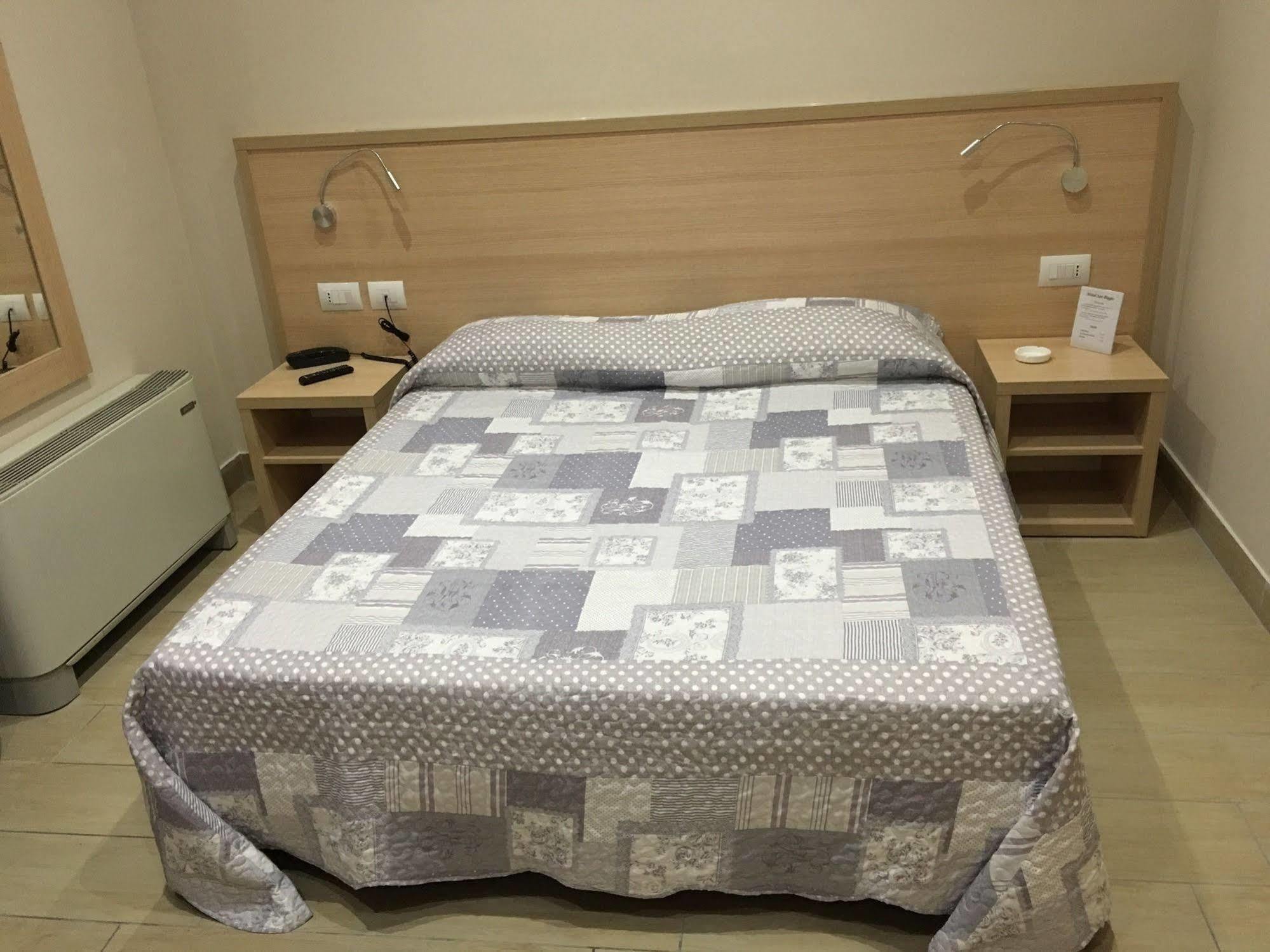 Hotel San Biagio Милан Экстерьер фото